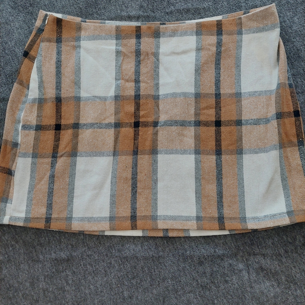 NWOT Shein tan‎ plaid skirt 3xl